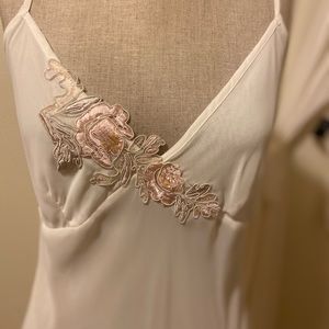 delicates Two Piece Nightgown & Rob Set NWT